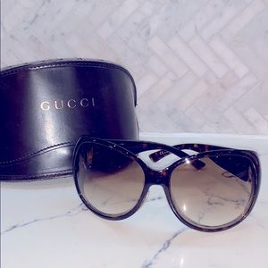 Gucci Women's Oversize Sunglasses